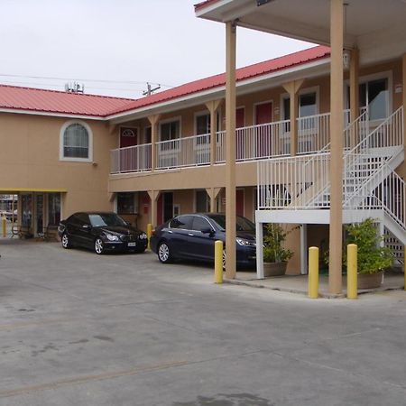 Eagle Pass Inn 외부 사진